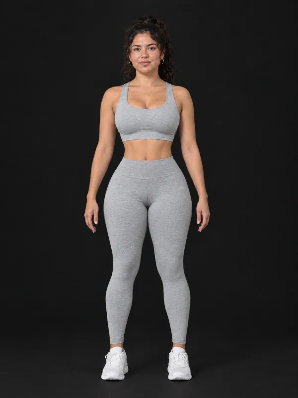 Mulher com corpo ampulheta
